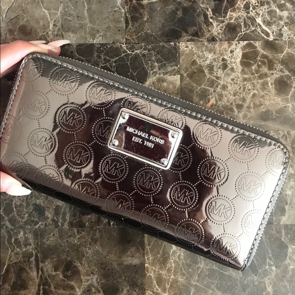 Michael Kors wallet